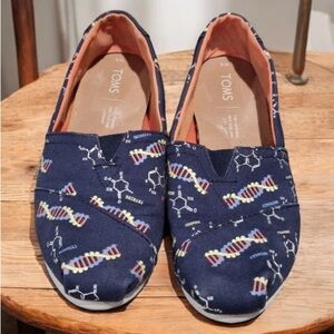TOMS Limited Edition Glow in the Dark DNA Classics Sz 6